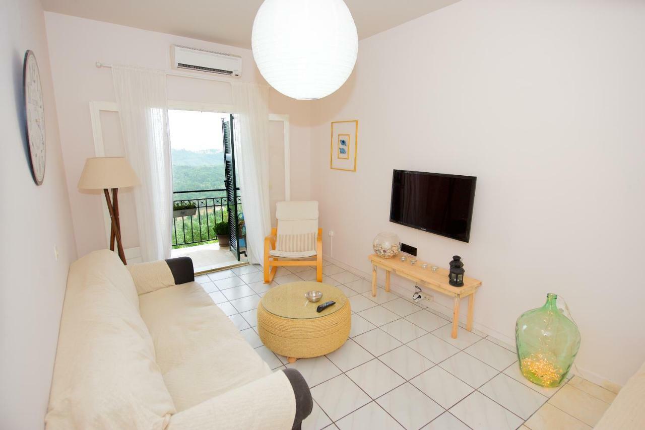Aurora Apartment Corfu ペレカス エクステリア 写真