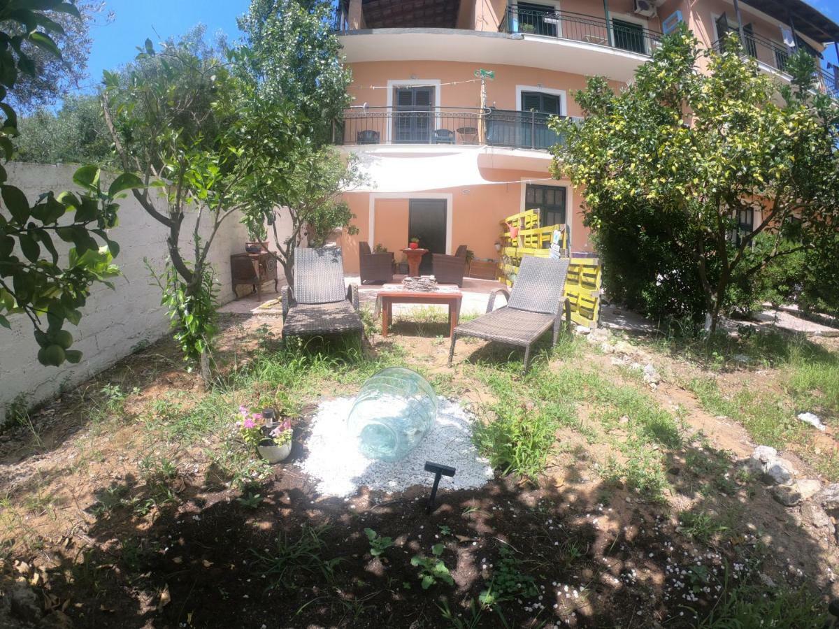Aurora Apartment Corfu ペレカス エクステリア 写真